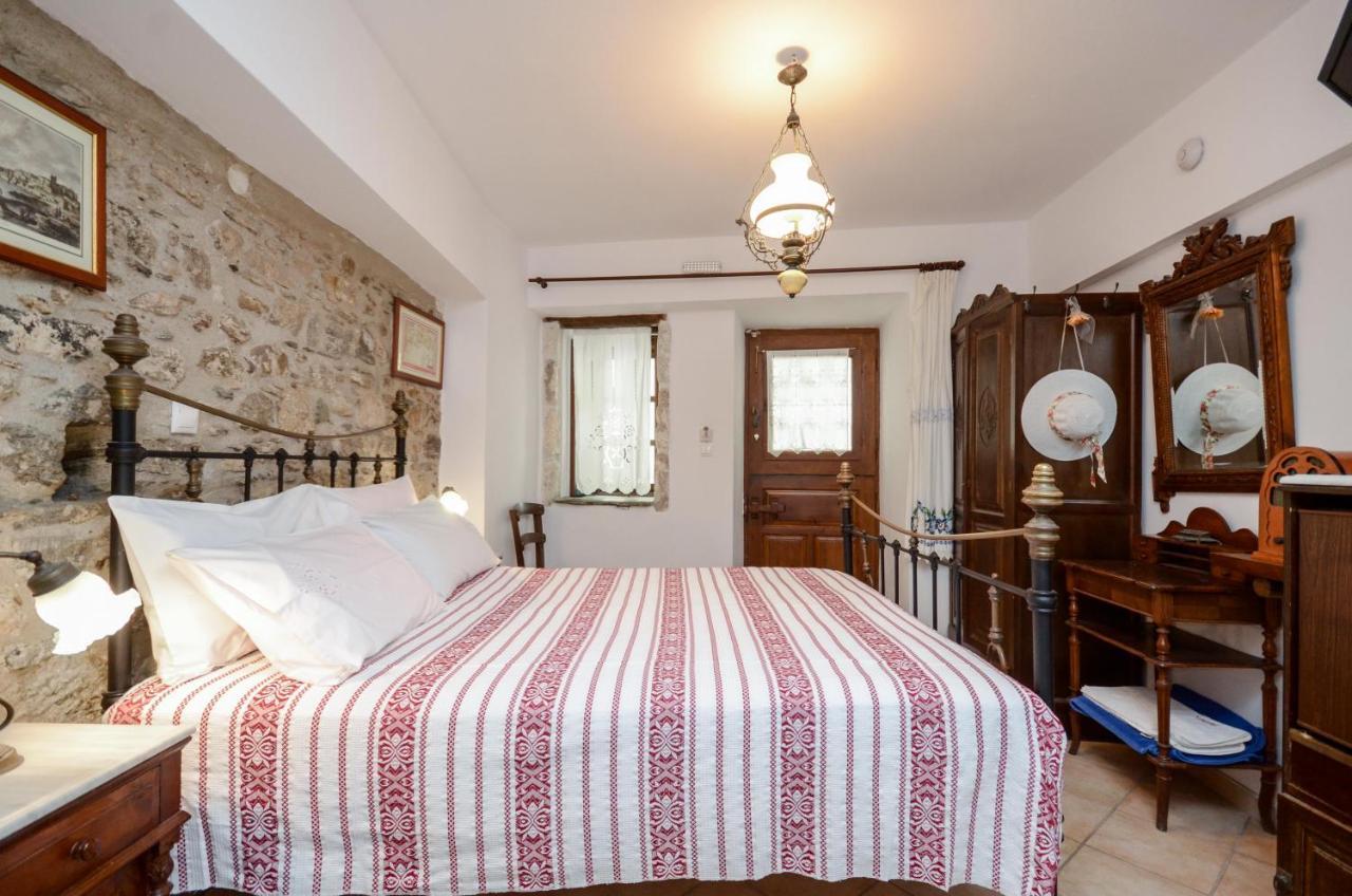 Venetiko Apartments Naxos City Exteriör bild