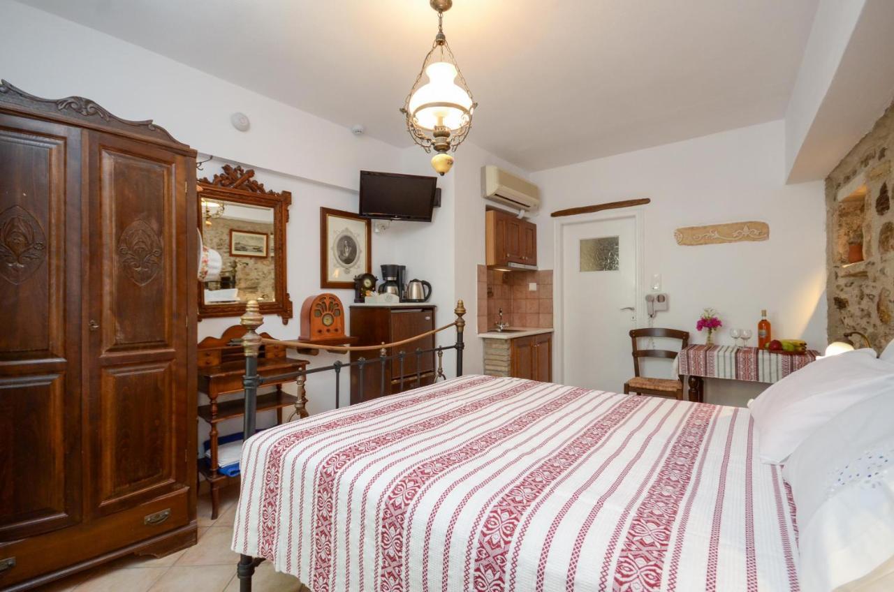 Venetiko Apartments Naxos City Exteriör bild