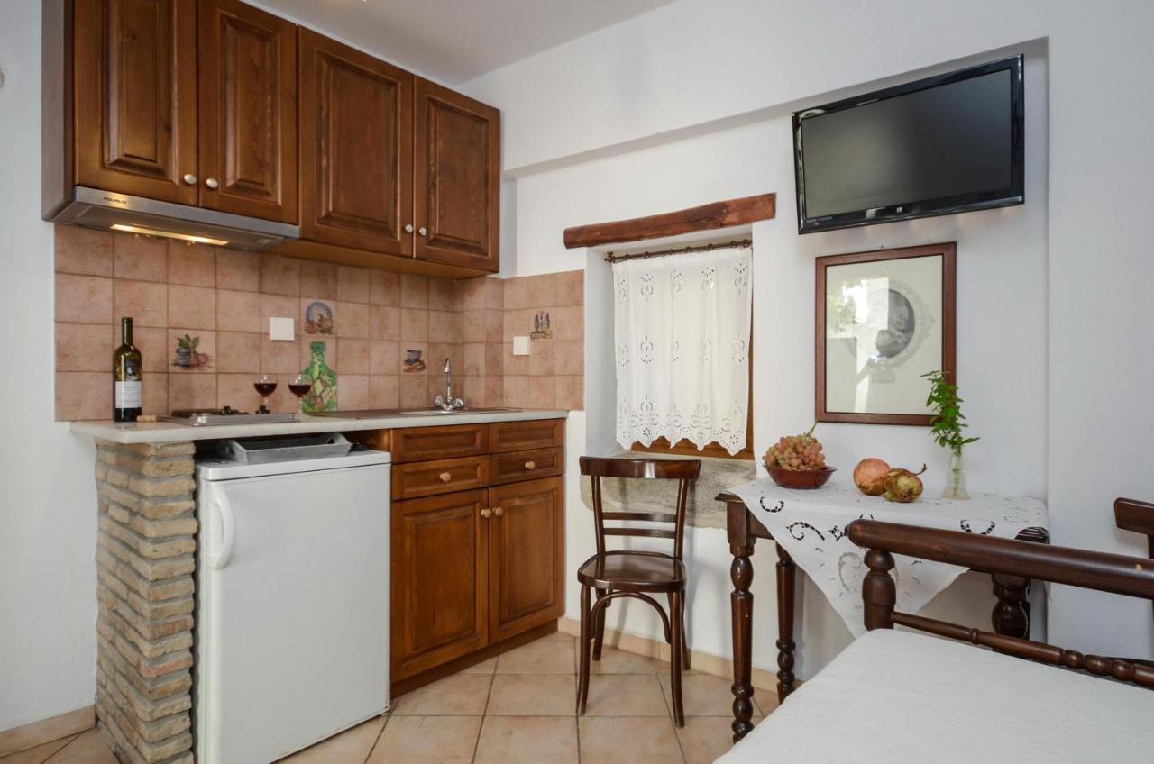 Venetiko Apartments Naxos City Exteriör bild