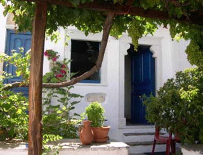 Venetiko Apartments Naxos City Exteriör bild